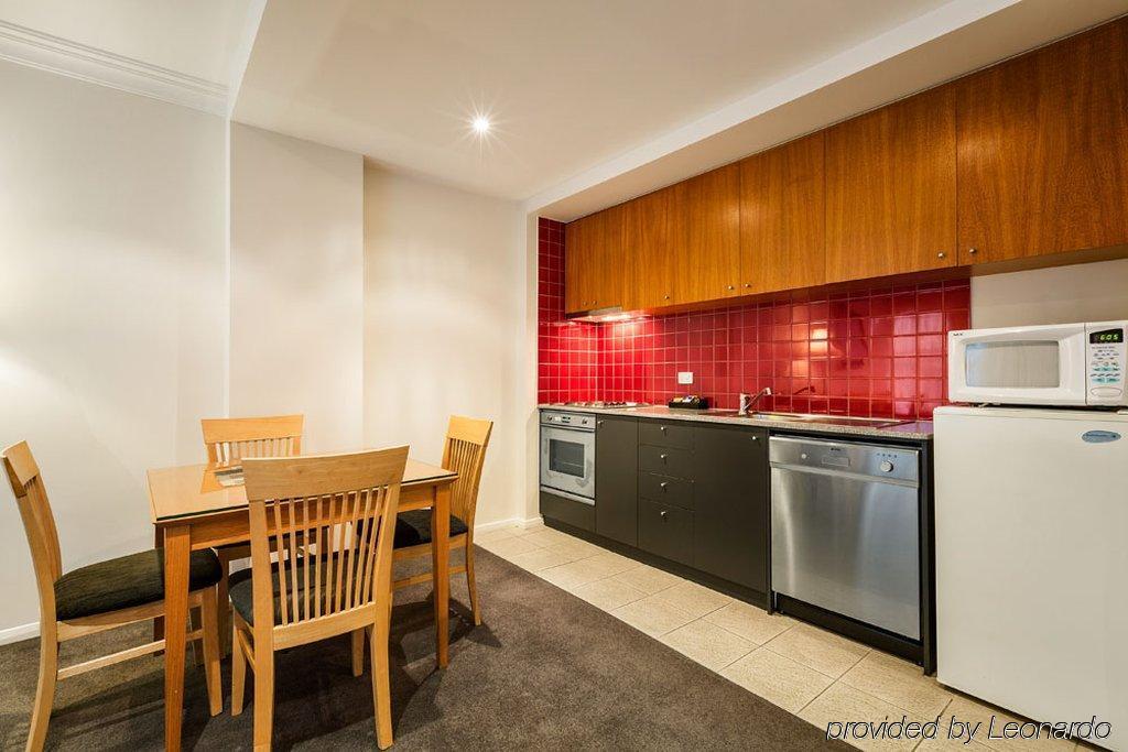 South Yarra Central Apartment Hotel Мельбурн Экстерьер фото